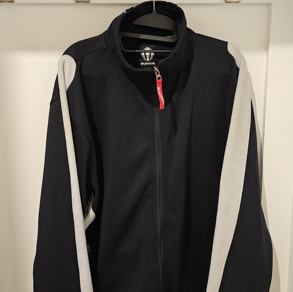 Sunice Black and White Men's Windbreaker